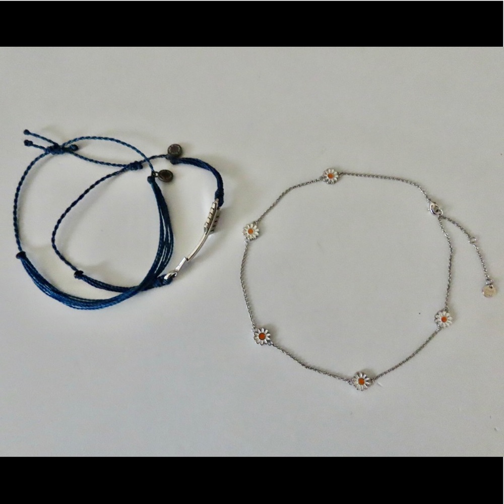 Pura Vida Daisy Necklace and Bracelets